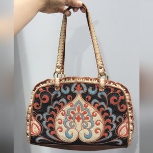 Isabella Fiore Embroidered leather bag